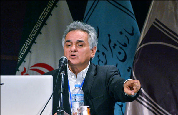 من از وزیر راه و شهرسازی تعجب می‌کنم که گفتند برای بازسازی آن مسابقه برگزار شود/ شوخی می‌کنند؟ 
