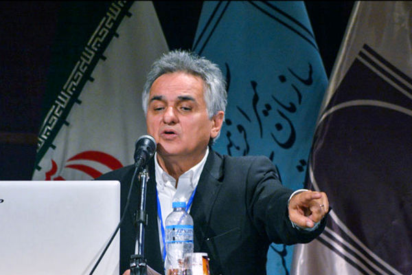 من از وزیر راه و شهرسازی تعجب می‌کنم که گفتند برای بازسازی آن مسابقه برگزار شود/ شوخی می‌کنند؟ 