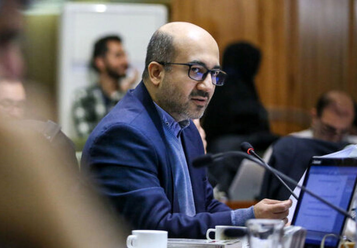 علی اعطا: شهرداری توان بازسازی را دارد، اما نهادی بی‌انضباط است