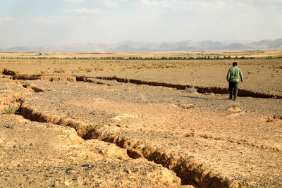 هشدار خطرناک فرونشست؛ تهران سالانه ۱۹ سانتی‌متر پایین می‌رود